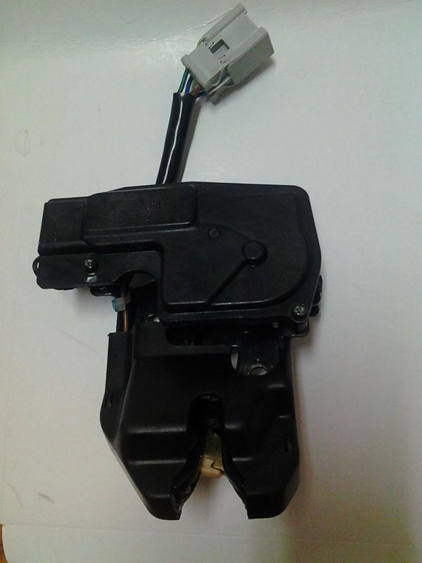 98-99-00-01-02 honda accord trunk latch lock release  power rear actuator