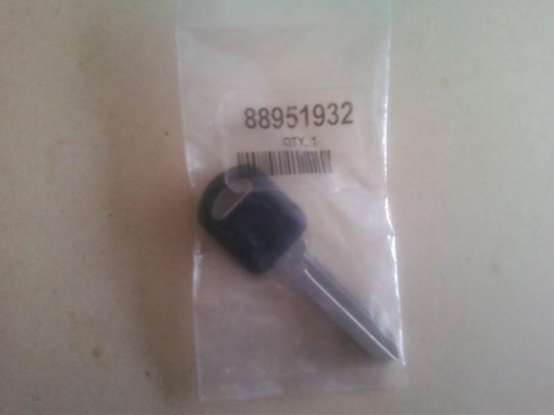 Gm 88951932 pontiac grand prix key blank