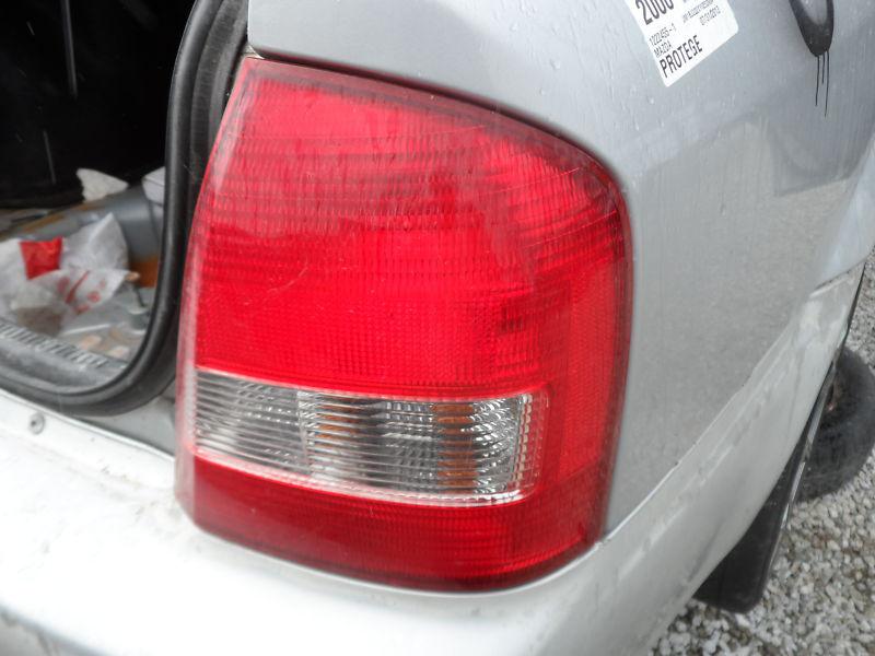 1999 2000 2001 2002 2003 mazda protege right tail light lens nice oem