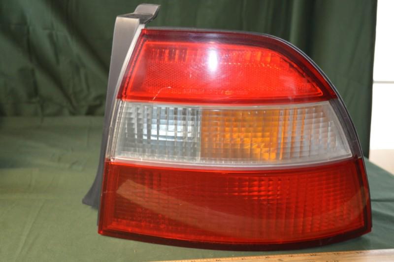 1994 1995 honda accord tail light stanley (043-1214r) #600