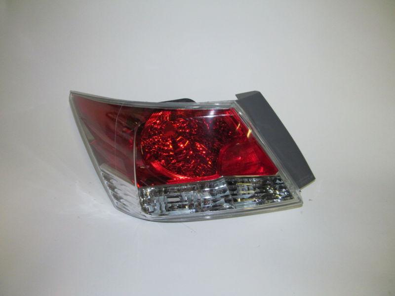 08 09 2010 2011 2012 honda accord oem left tail light nice!