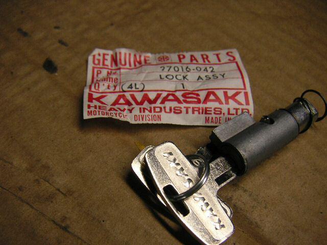 Steering lock assy     f11 f9 f7 kt250 ke175 27016-042     kawasaki nos