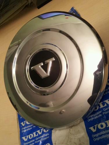 Volvo chrome center cap hubcap wheel cover vintage