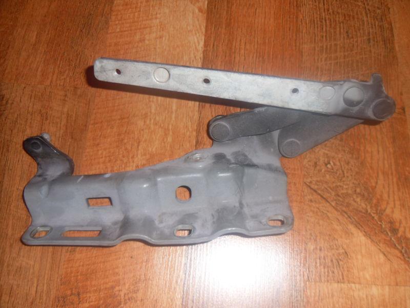 Mercedes front left hood hinge 203 880 0328