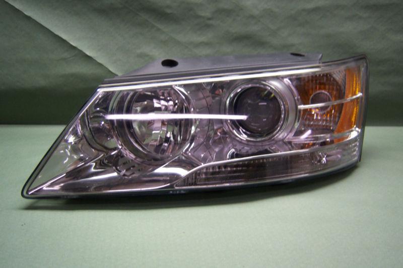 2009 2010 hyundai sonata left / drivers side headlight assembly good condition 