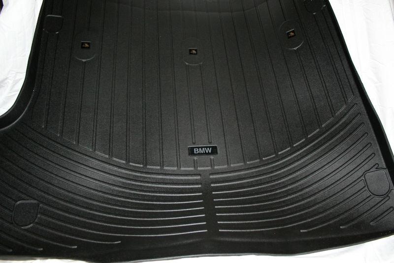 2005 to 2010 bmw x3 trunk cargo liner/tray - real factory oem item -black