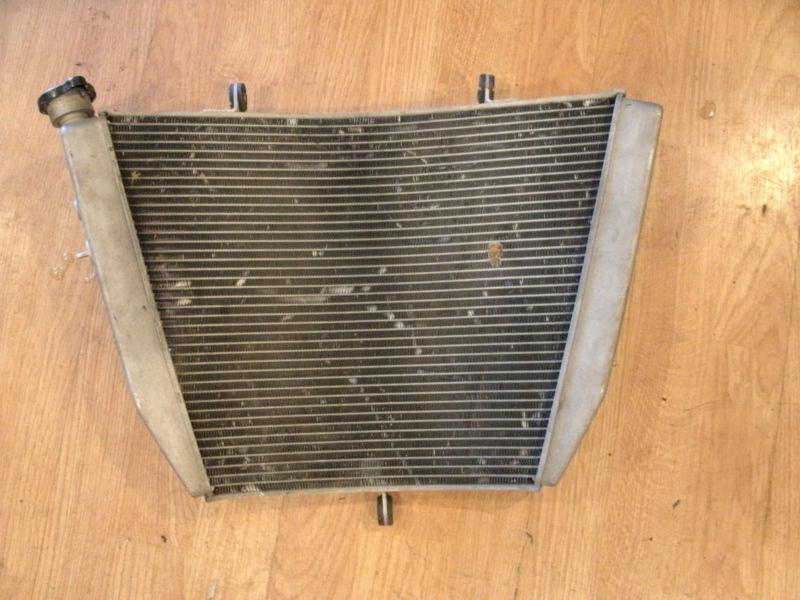 2006 2007 suzuki gsxr 600 oem radiator nice clean straight