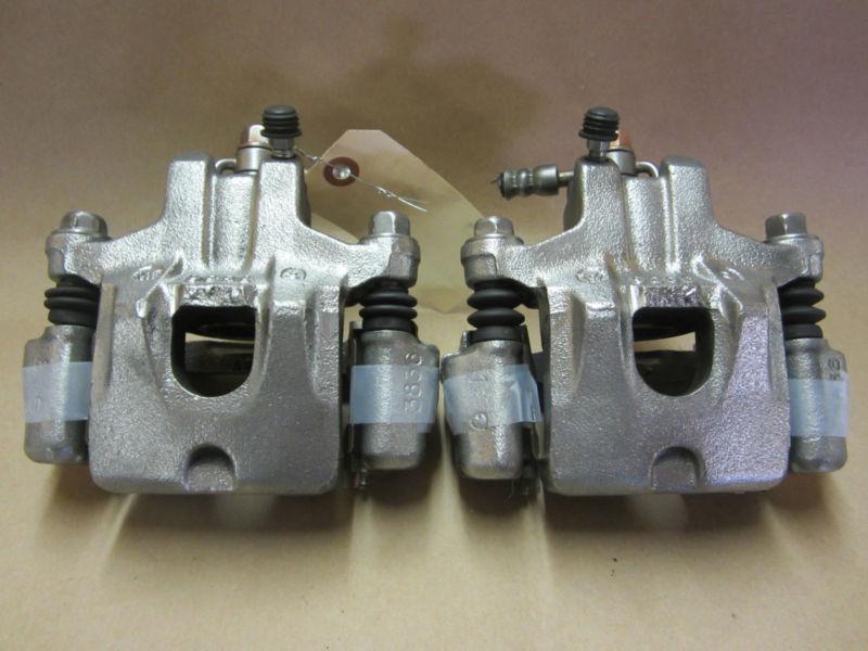 Pull off rear brake caliper set (l&r) 141.44597 141.44598 toyota avalon camry 