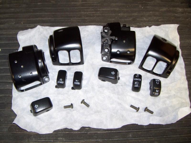 Harley 01-06 black switch housing set