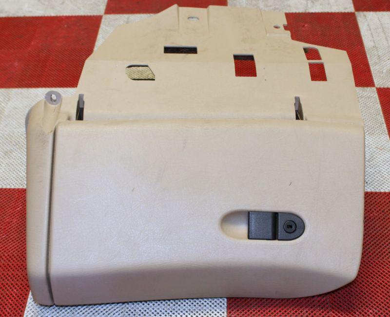 99-02 saab 9-3 vert tan glovebox w/ handle latch passenger dash trim surround