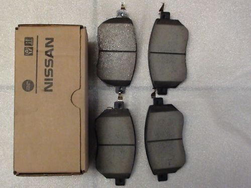 Front brake pads nissan maxima 41060za525