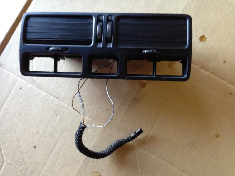 Vw gli illuminated dash vent center black r32 golf gti jetta mk4 oem