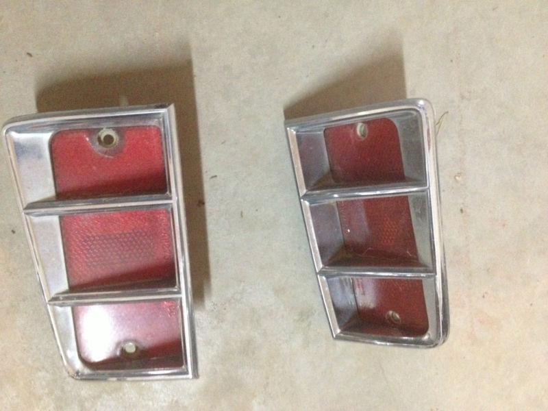 75  chrysler cordoba  mopar  rear corner lights 