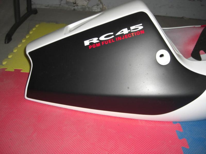 Rc45 duck tail fairing ducktail honda rc 45 rvf750r solo section new oem factory