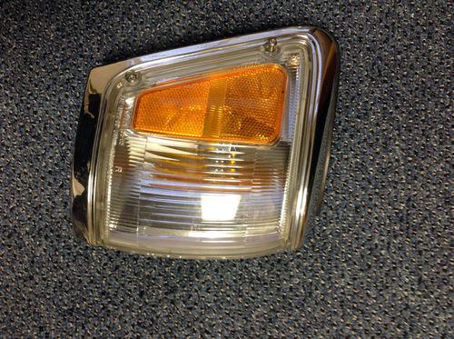 Turn signal side marker corner light lens assembly passenger side rh #35-53r