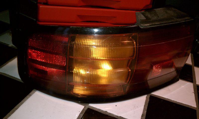 92 93 94 95 96 toyota camry l. tail light