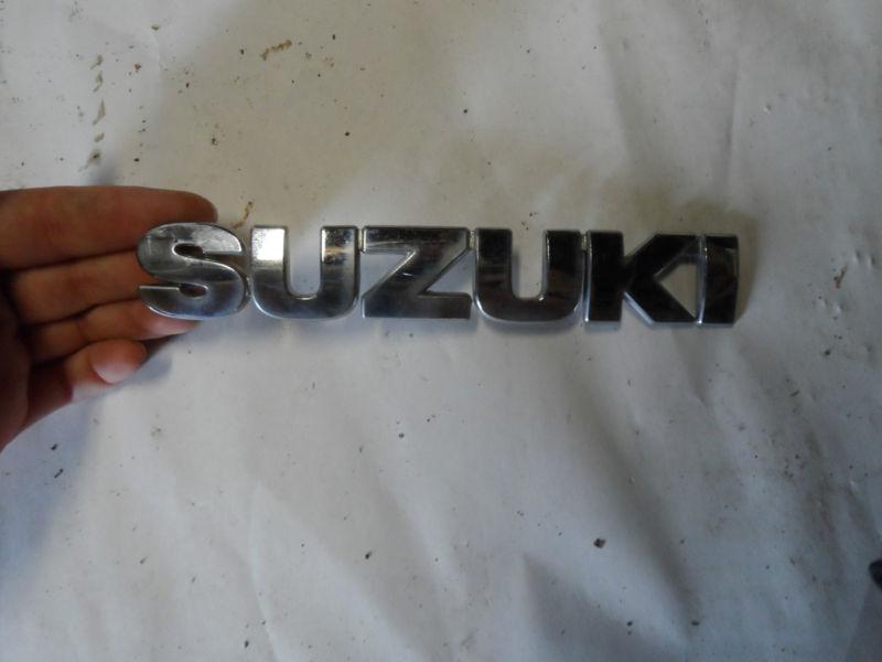 99 00 01 02 03 04 05 suzuki grand vitara suzuki trunk emblem logo badge