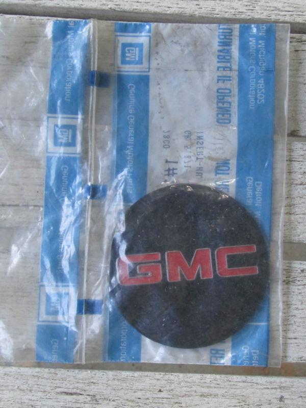 Nos 1980's 1990's gmc truck wheel hub insert gm 15593784