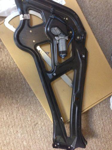 2004 dodge sprinter 3500 front door window regulator right