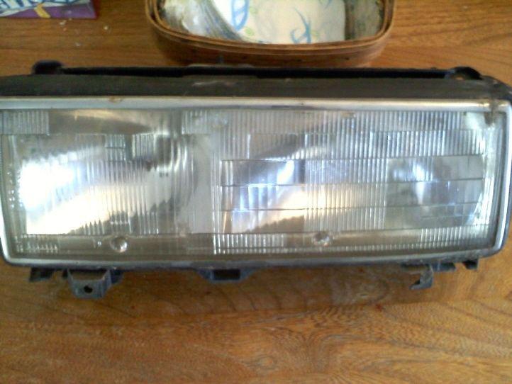 1989 cadillac eldorado used left headlight assm. 1988 1990 1991