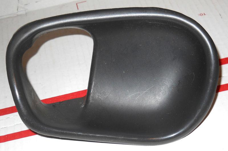 94 95 96 97 98 mustang black rh passenger's side door handle bezel oem 1994-1998