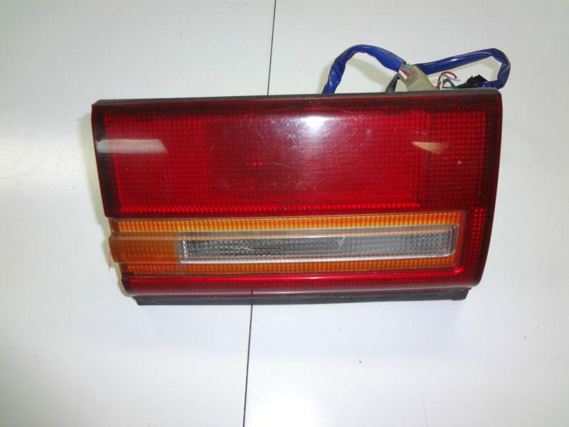 1989 toyota camry inner trunk taillight lh