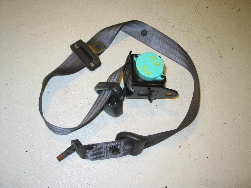 00 dodge caravan voyager middle rear seat belt assy