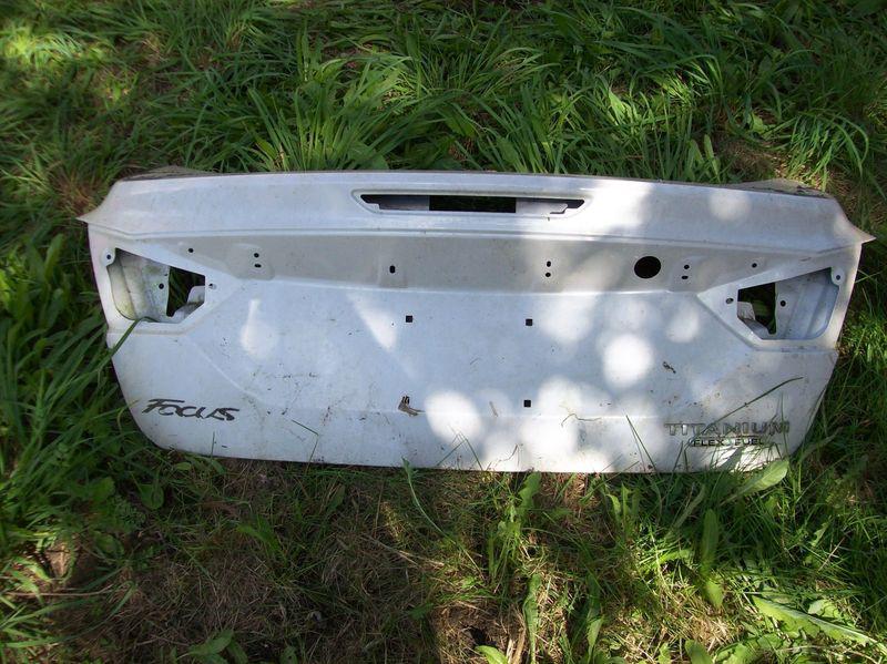 2013 ford focus trunk lid