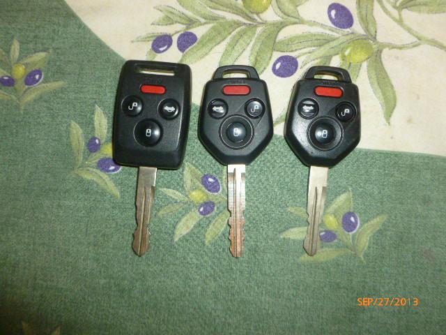 Lot of 3 subaru key remotes