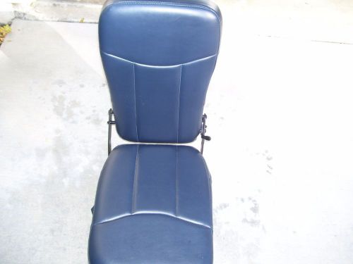 Jump seat universal