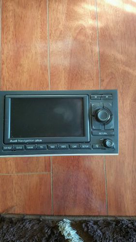 2005-2006 audi a4 radio cd player navigation plus # 8e0 035 192e