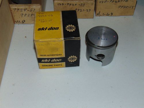 Nos oem vintage 399 ? skidoo rotax snowmobile 65 mm piston 420-9853-05