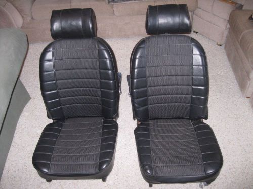 Mgb seats with headrests extremely nice condition mgb/gt black