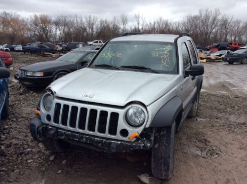 Liberty   2006 seat belt assembly, rear 55107