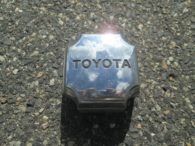 1983 1984 1985 toyota celica supra center cap for aluminum alloy wheel oem used