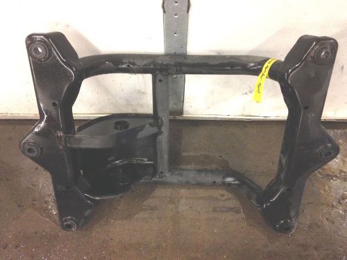 2004 range rover land rover transmission cross member mount support bracket