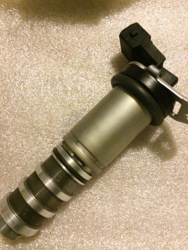 Bmw oem variable valve timing-control solenoid 11367561265, 11 36 7 561 265