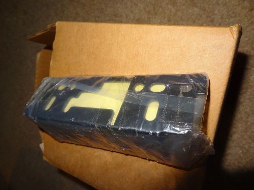 Gm #16242992 oem remote cd player hardware. 1988-99 corvette, camaro, c/k trucks