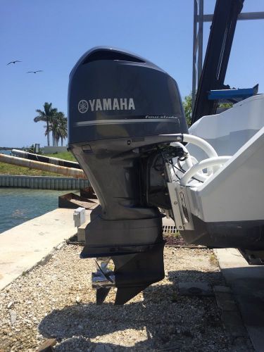 Single 2010 yamaha f350 30&#034; v8 outboard boat engine 350+hp f350uca