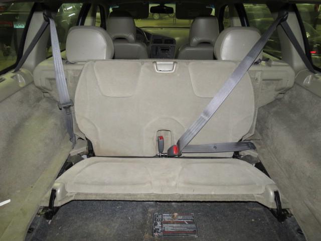 2002 volvo v70 rear seat belt & retractor only 3rd row right tan