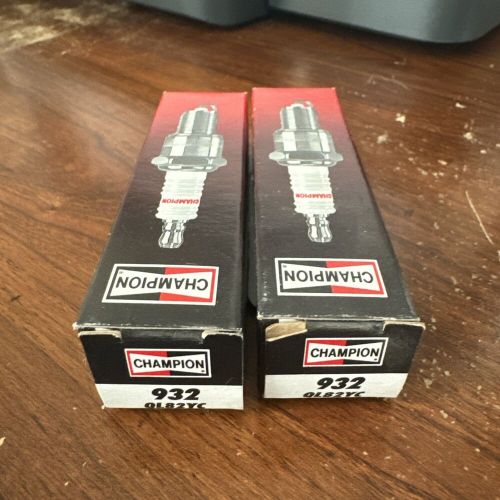 Champion spark plugs 932 / ql82yc box of 2 new