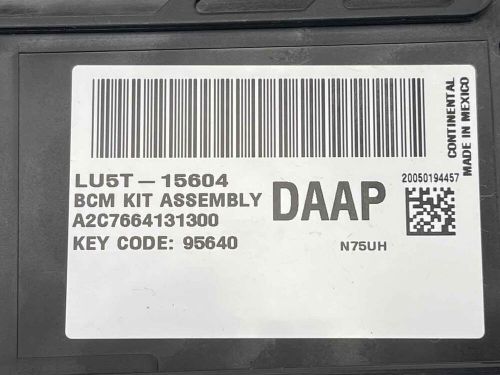 Fits 2020 ford explorer bcm body control module fuse box lu5t-15604-daap