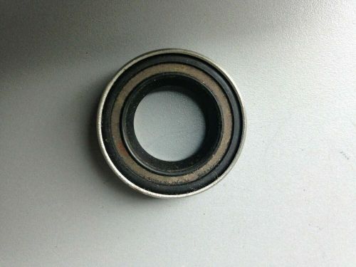 Johnson evinrude 313284 302545 prop &amp; drive shaft seal 18 to 40hp 1957 to 1973