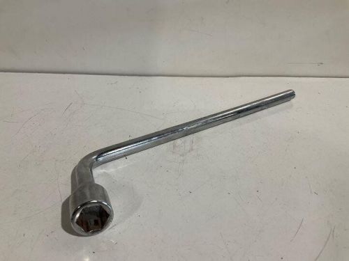 Mercedes-benz e w212 wheel wrench a2215310001 2.10 diesel 150kw 2011 21130206-