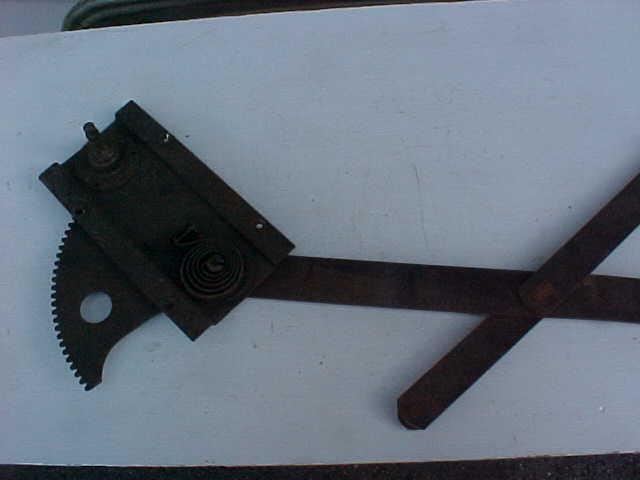 Nos 1971 1972 chevrolet gmc left door window regulator 