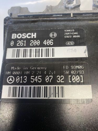 Mercedes benz w124 e220 engine control unit ecu 0135450732