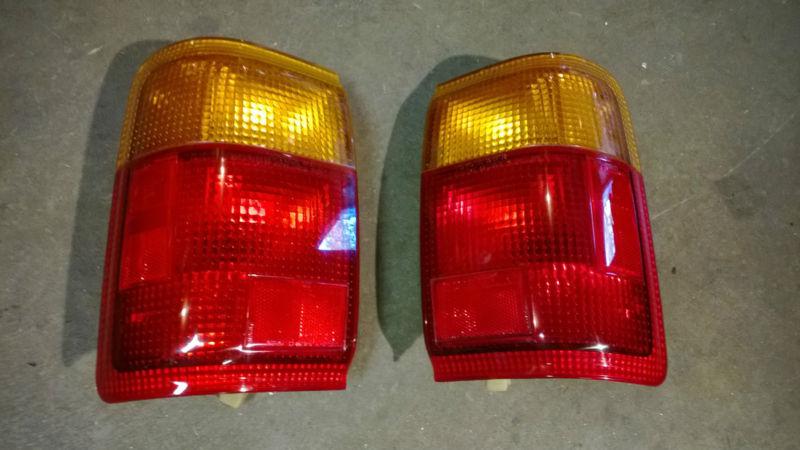 90-95 toyota 4runner oem tail lights pair nice polished lenses ready to go look