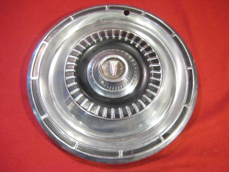 1965 plymouth #572 14" hubcap / wheecover hub cap  1 of 3