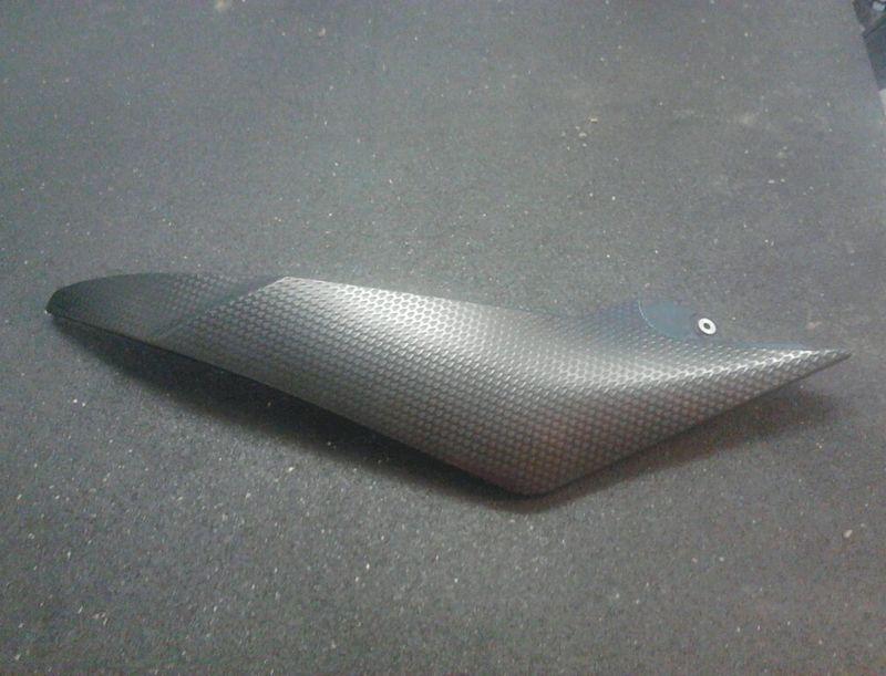 Lh side tank cover 2011-2013 yamaha yzf r6