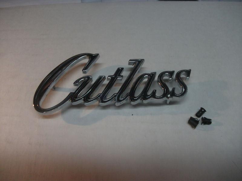  1970 cutlass trunk emblem new 70